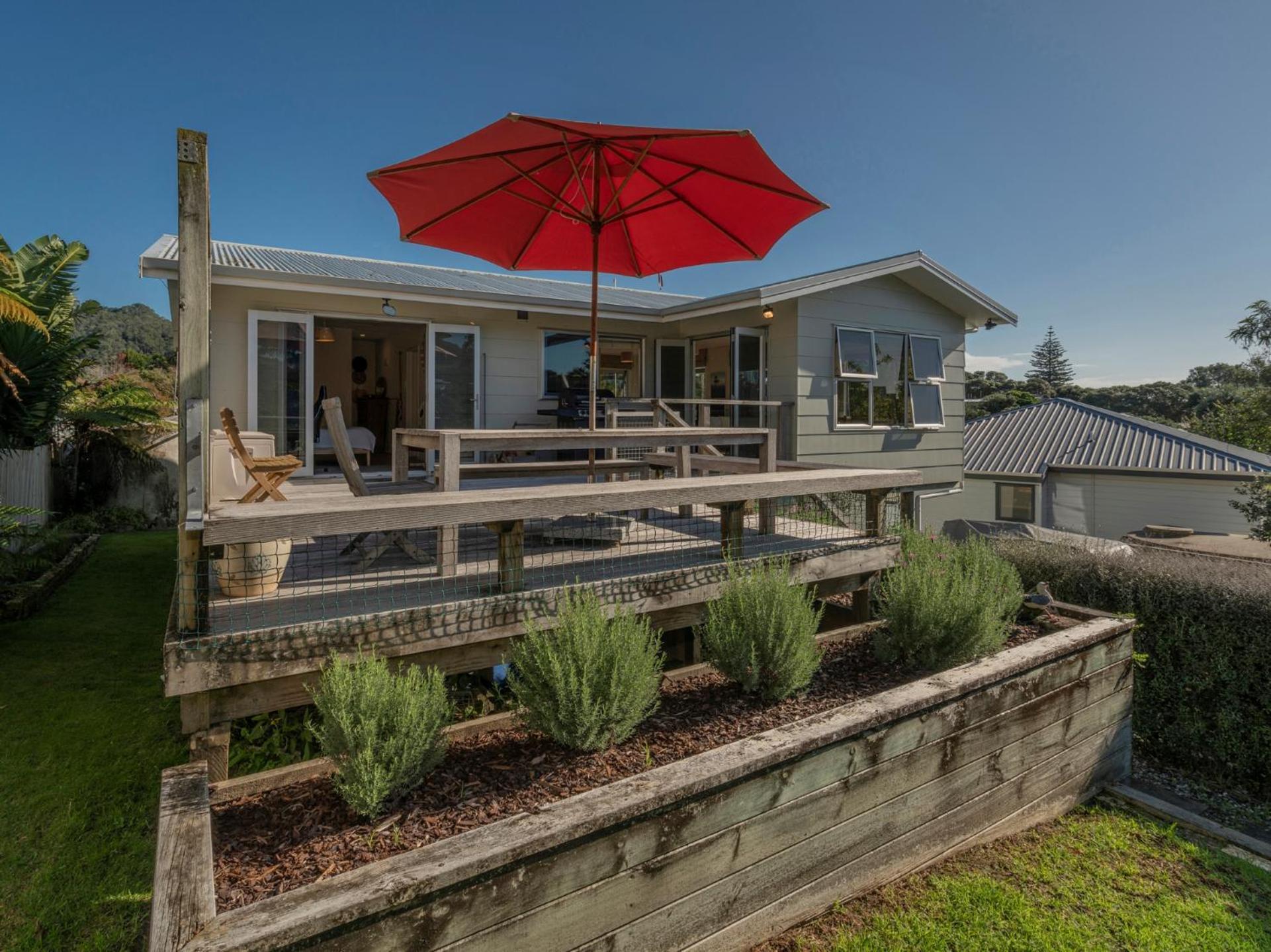 Hahei Kiwi Bach - Hahei Holiday Home ภายนอก รูปภาพ